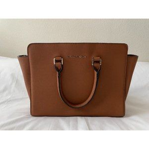 Michael Kors Bag Purse. Great condition!